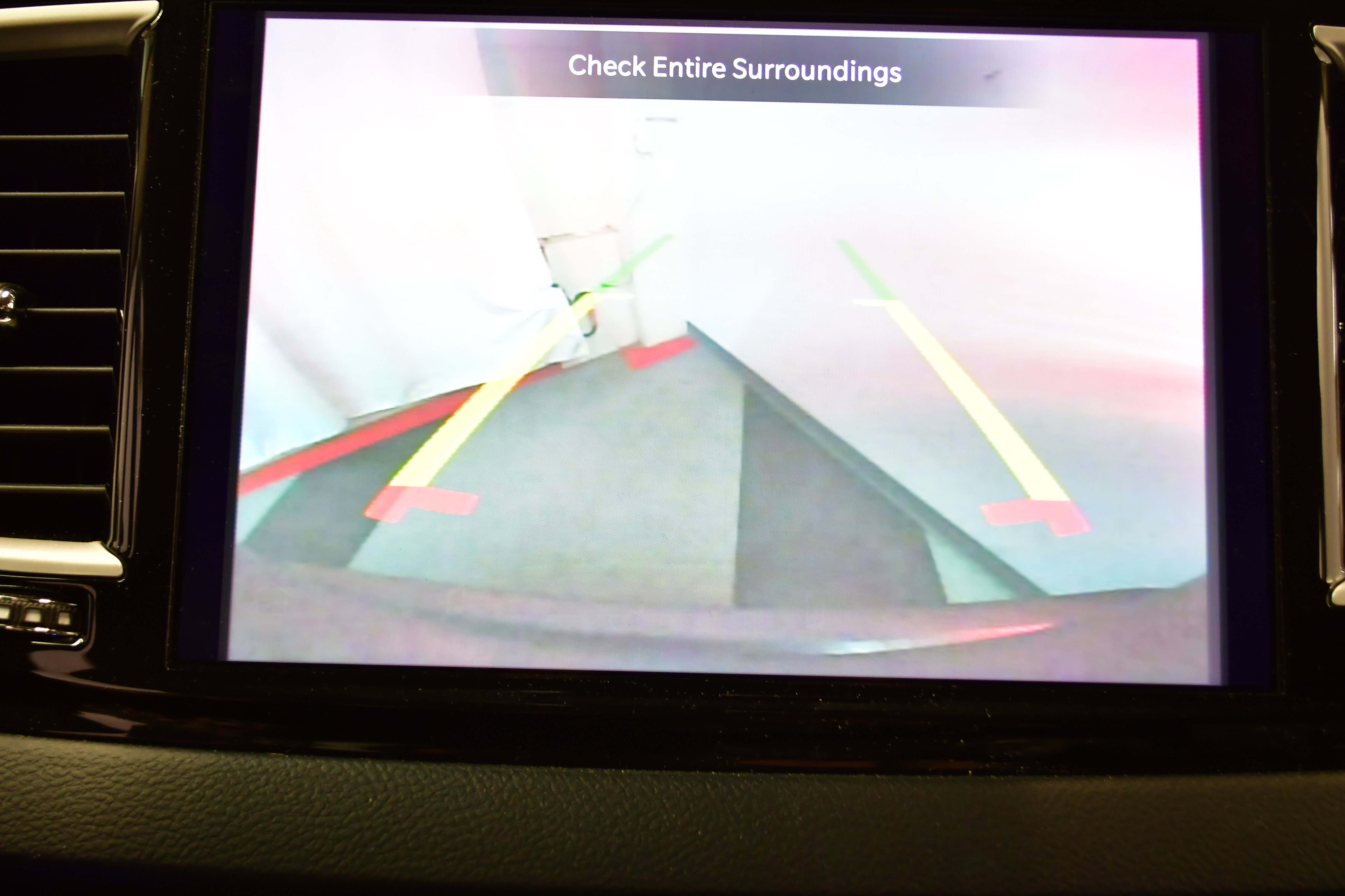 Used 2023 Chrysler Pacifica Touring-L FWD image 25