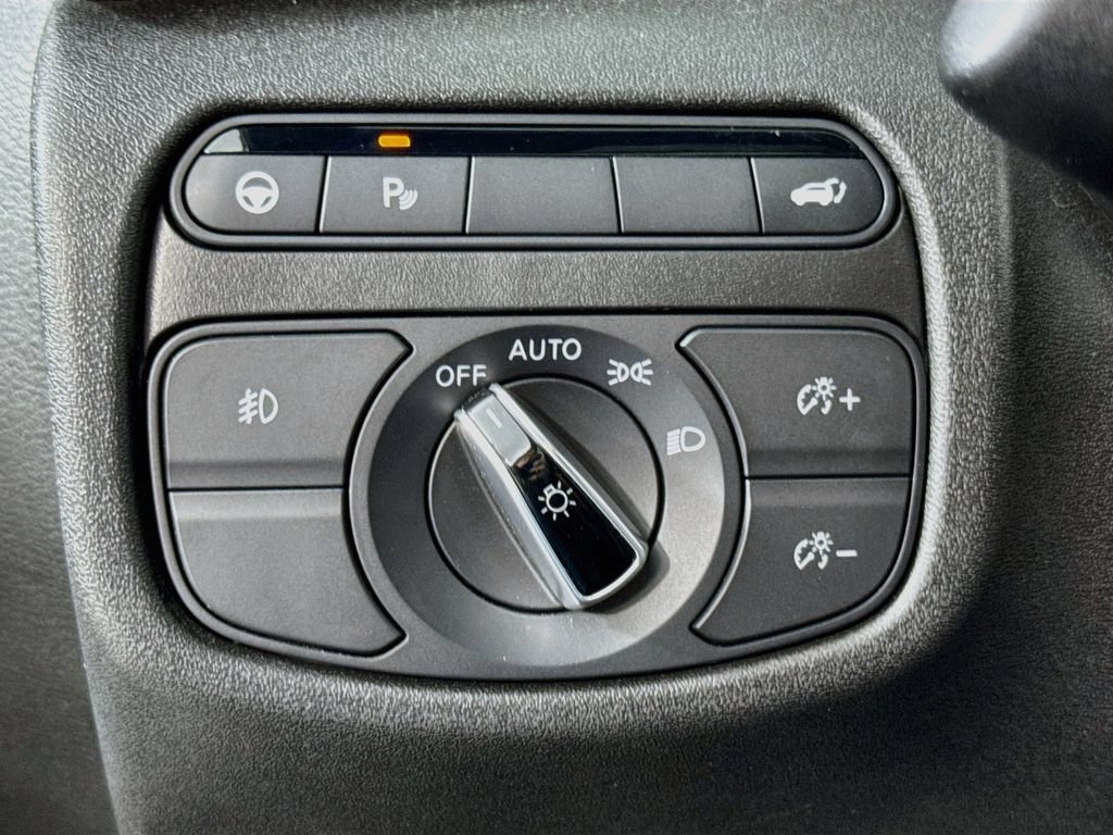 Used 2023 INFINITI QX50 Sport AWD/4WD image 19