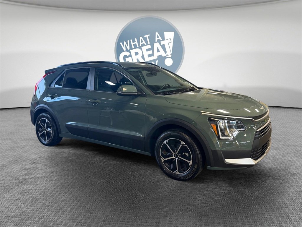 Certified 2023 Kia Niro EX image 1