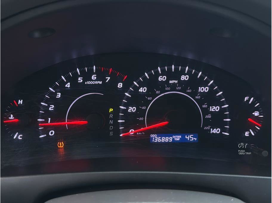 Used 2010 Toyota Camry LE FWD image 16