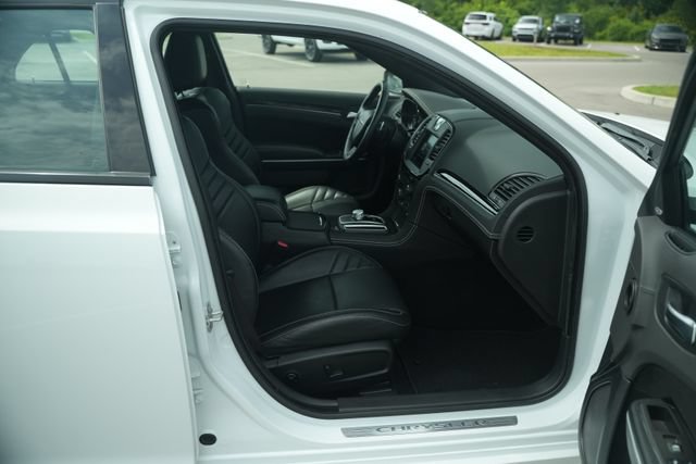 Used 2023 Chrysler 300 C RWD image 21
