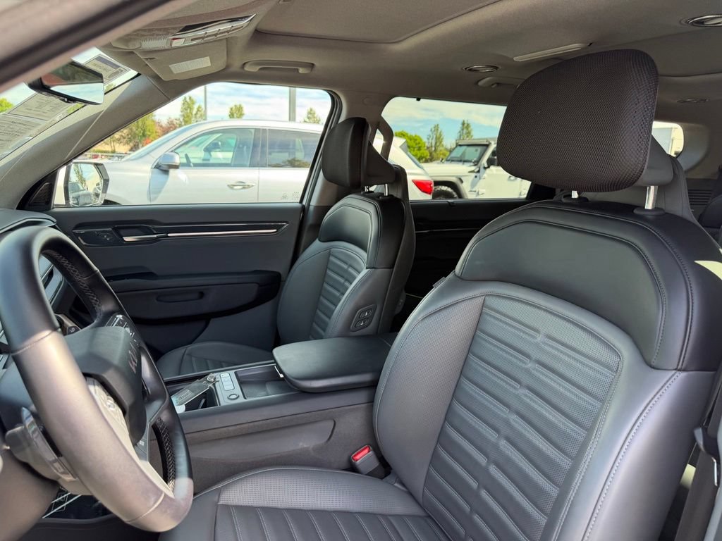 Used 2024 Kia EV9 Land AWD/4WD image 15