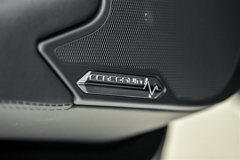 Used 2017 Lamborghini Aventador S AWD/4WD image 17