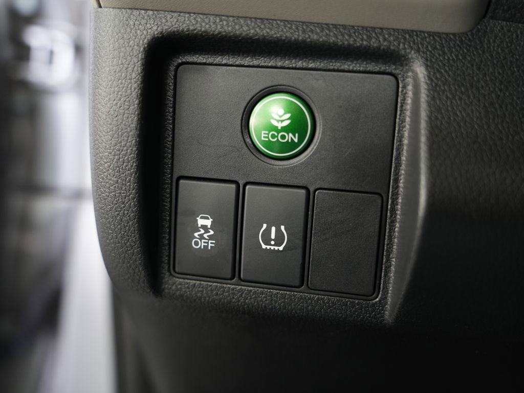 Used 2018 Honda HR-V LX image 39