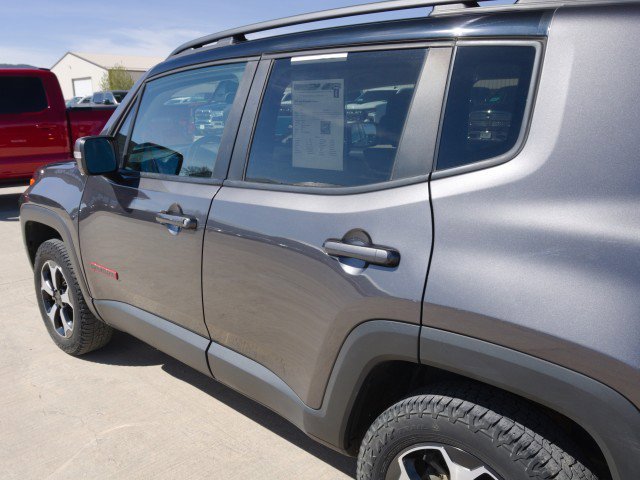 Used 2019 Jeep Renegade Trailhawk w/ Cold Weather Group II AWD/4WD image 8