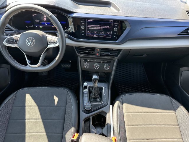 Used 2022 Volkswagen Taos SE w/ Panoramic Sunroof Package FWD image 16