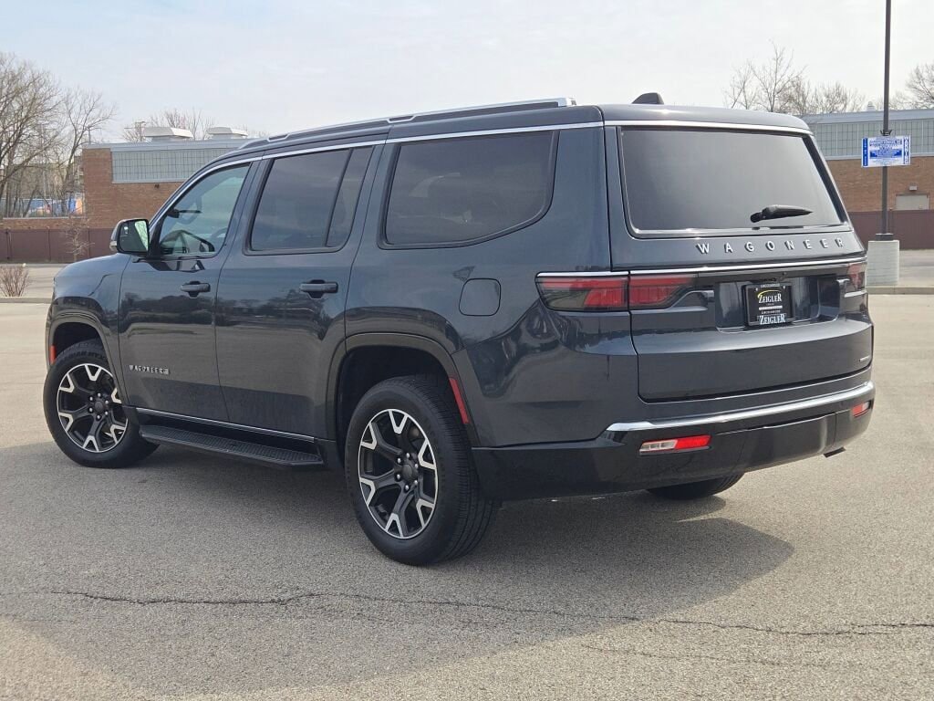 Used 2024 Jeep Wagoneer Series III image 17