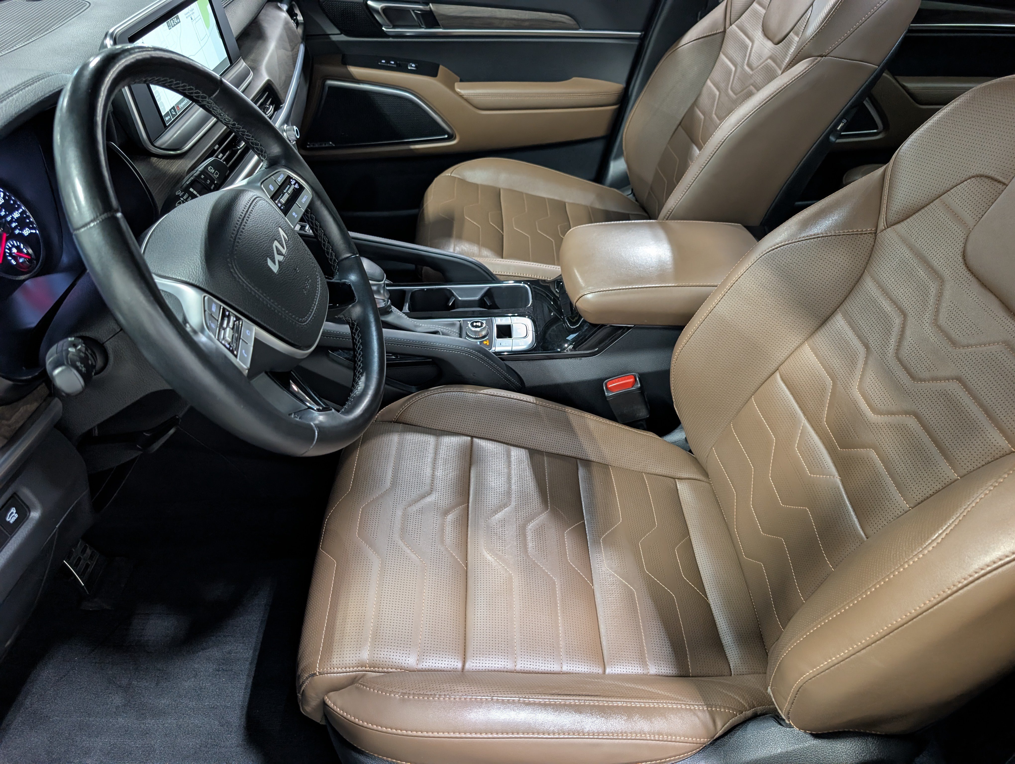 Used 2022 Kia Telluride SX w/ SX Prestige Package AWD/4WD image 10