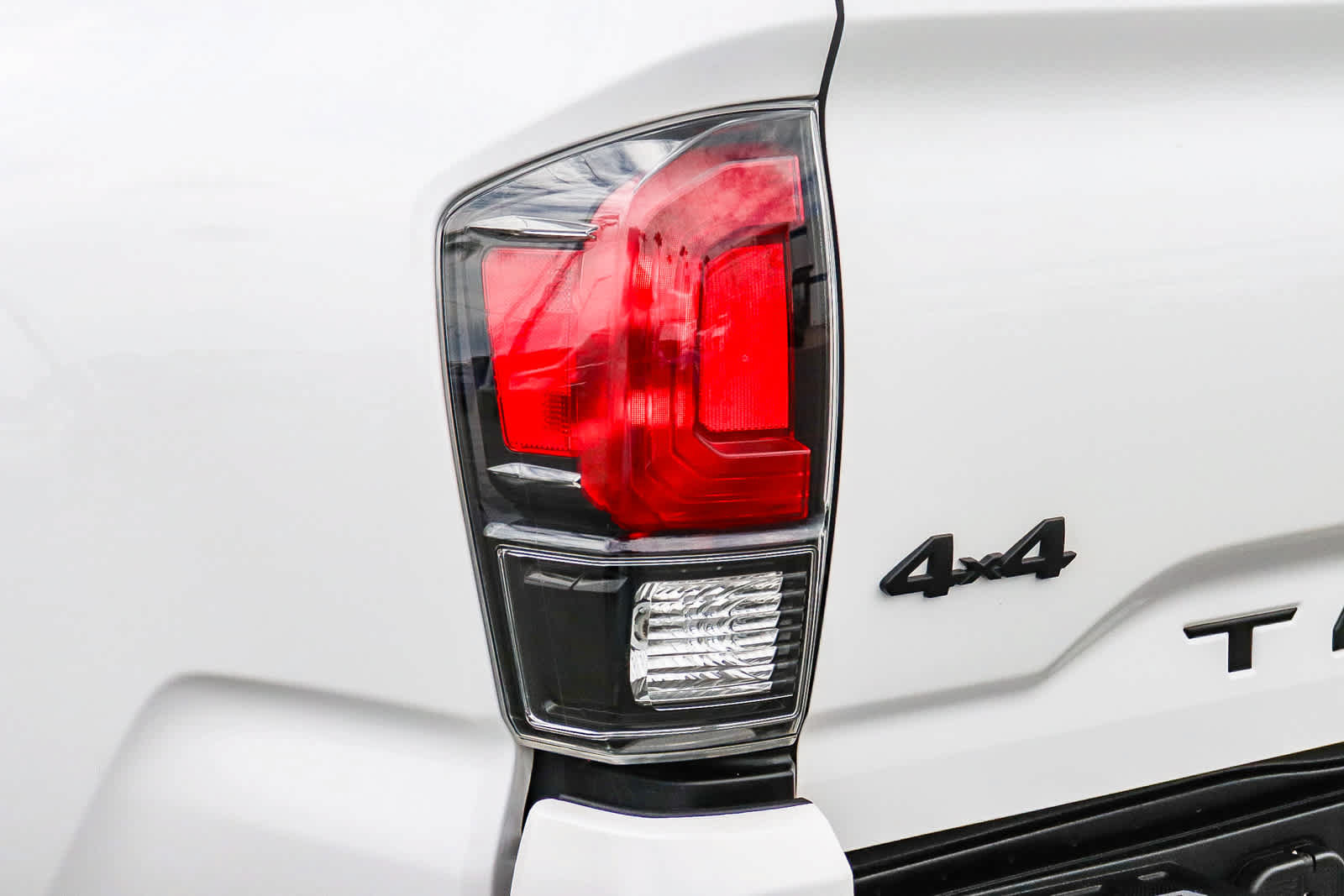 Used 2019 Toyota Tacoma TRD Pro AWD/4WD image 12
