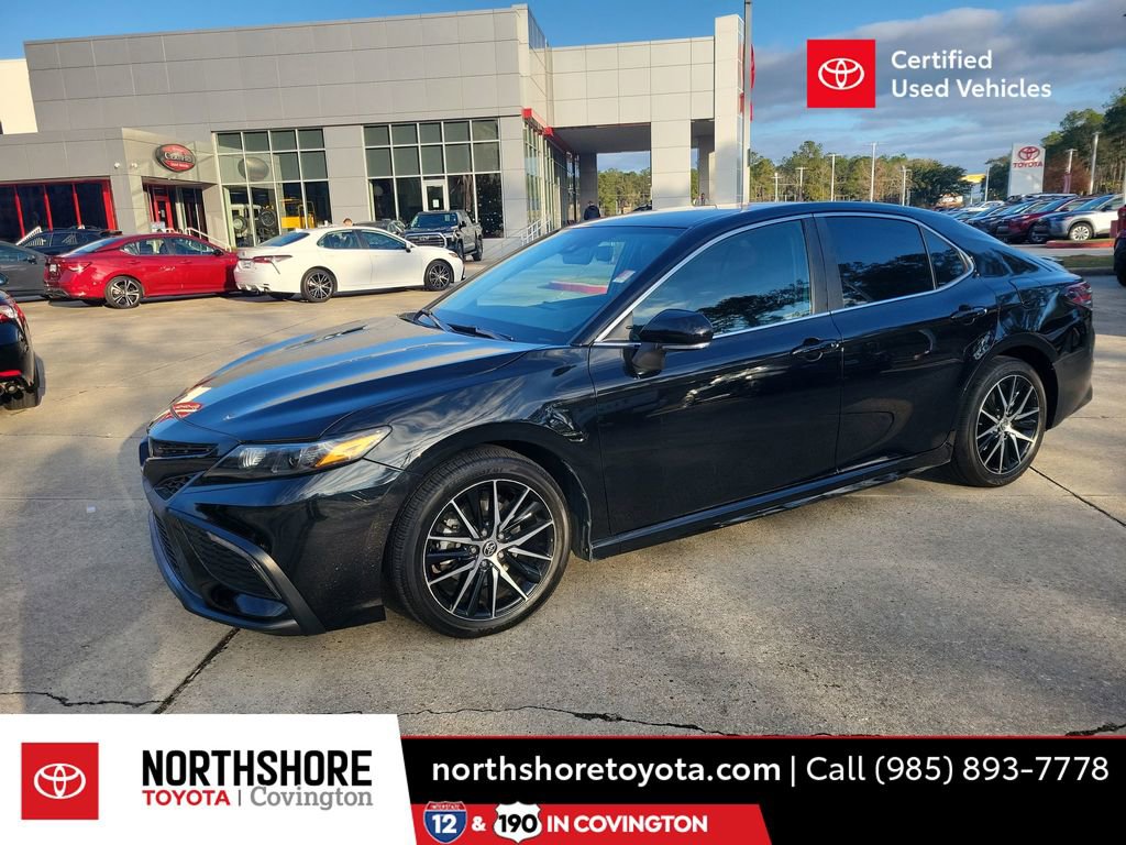 Certified 2022 Toyota Camry SE image 1