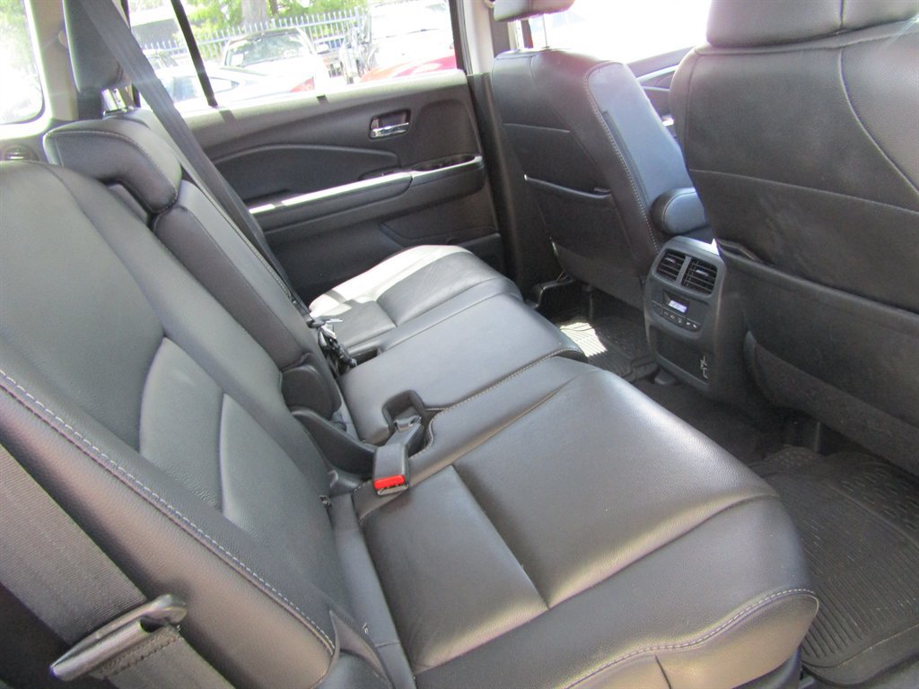 Used 2021 Honda Pilot Special Edition image 6