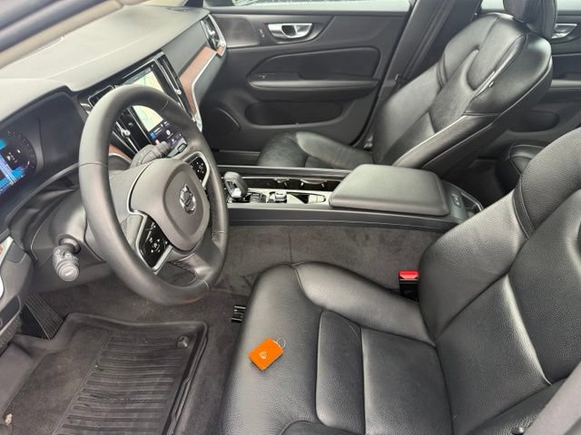 Used 2023 Volvo S60 B5 Plus w/ Climate Package AWD/4WD image 7