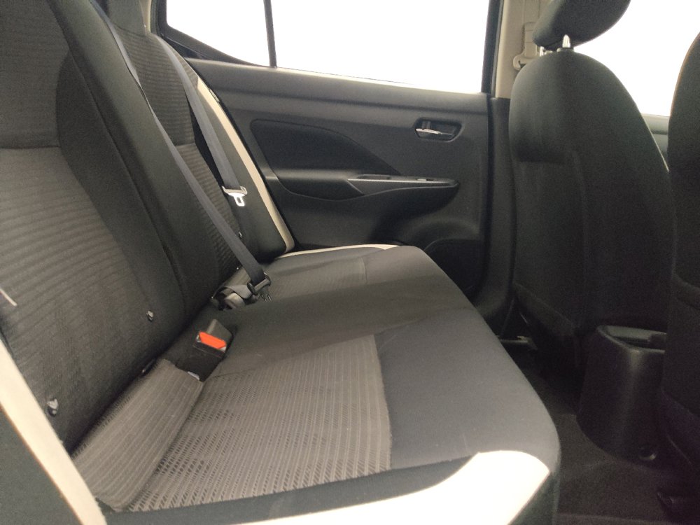 Used 2021 Nissan Versa SV FWD image 19