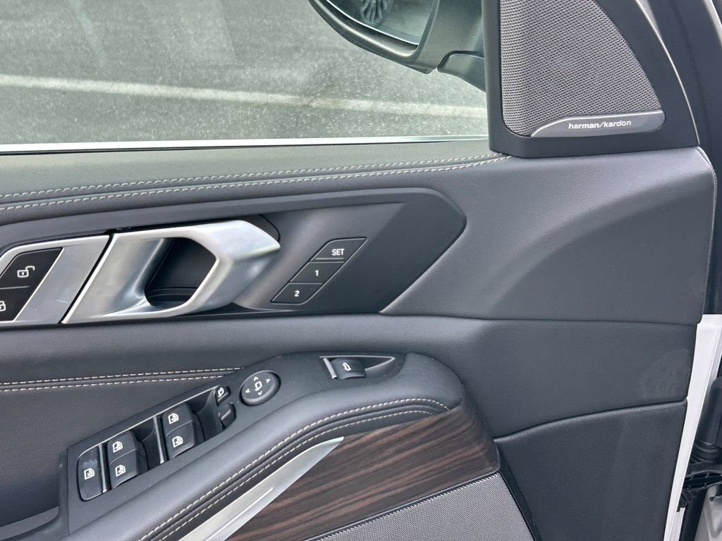 New 2026 BMW X5 xDrive50e AWD/4WD image 12