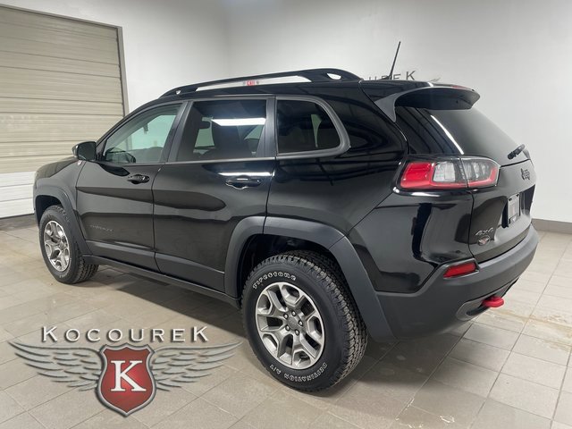 Used 2022 Jeep Cherokee Trailhawk image 4