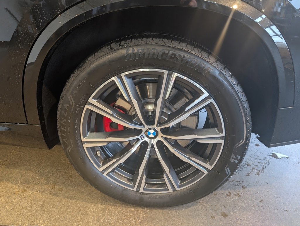 Used 2025 BMW X5 M60i w/ Climate Comfort Package image 10