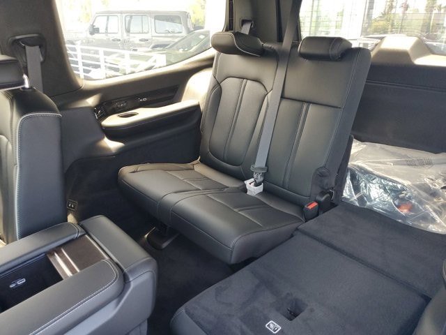 New 2023 Jeep Grand Wagoneer Series II w/ Premium Group II AWD/4WD image 8