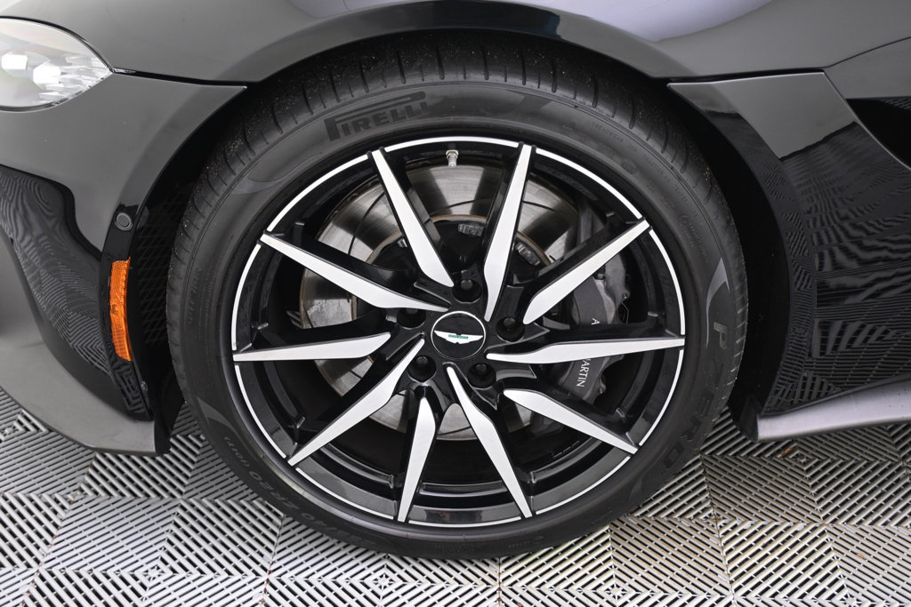 Used 2020 Aston Martin V8 Vantage Coupe RWD image 21