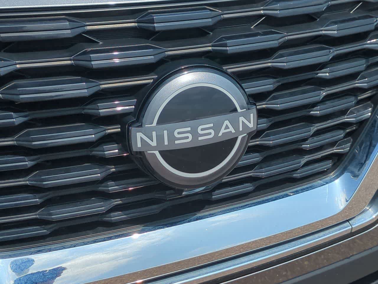Used 2023 Nissan Rogue SV AWD/4WD image 11