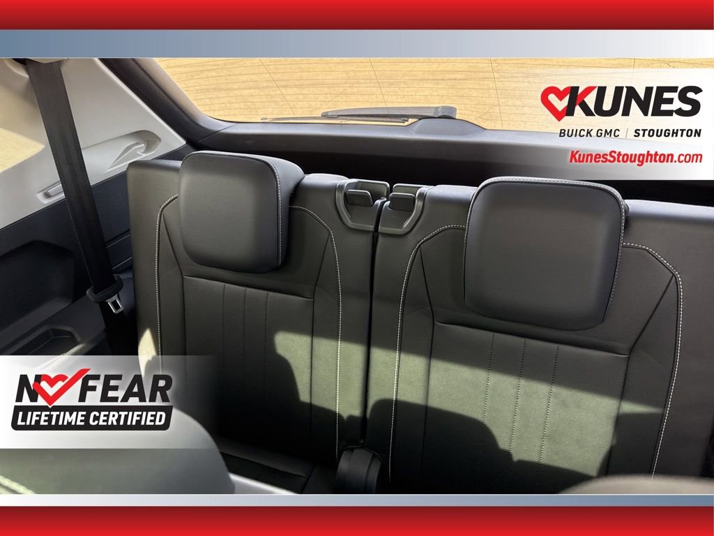 Used 2024 Volkswagen Tiguan SE image 38