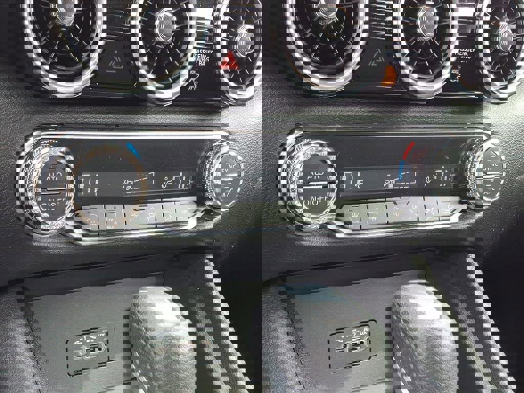 Used 2021 Nissan Sentra SV image 16