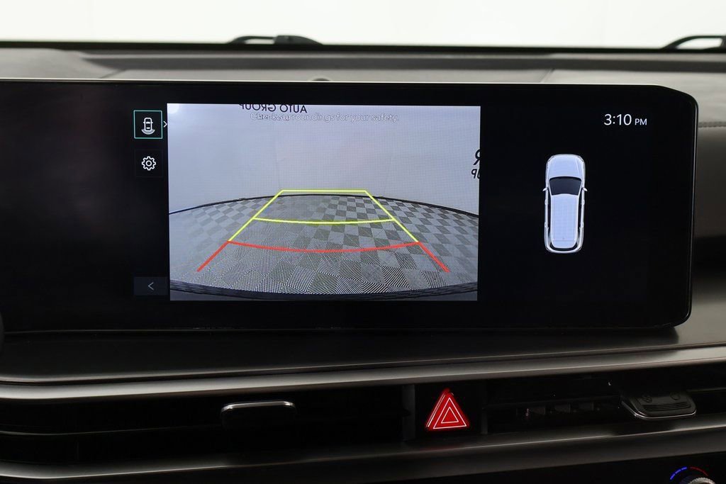 Used 2024 Kia Sorento S image 6