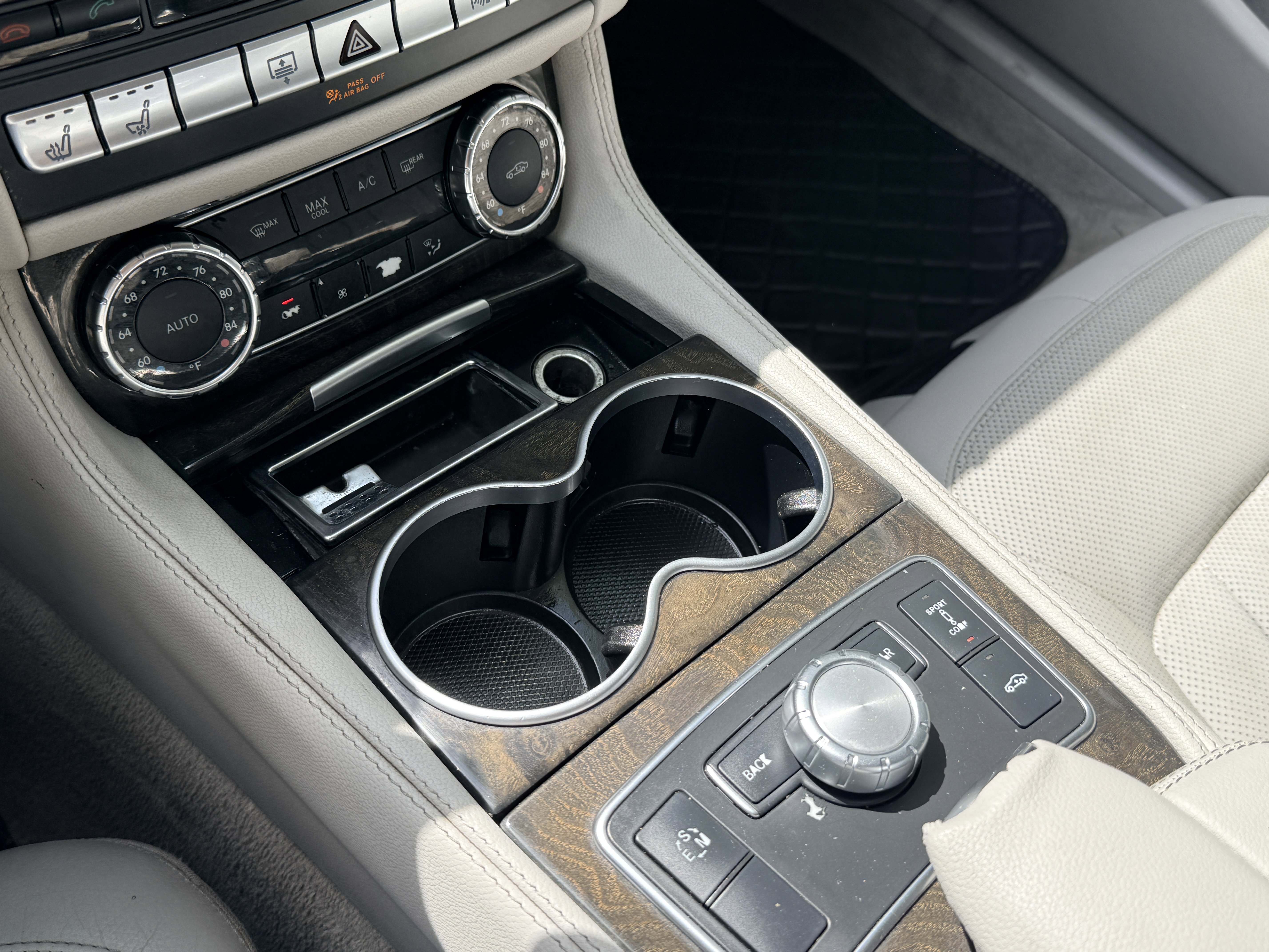 Used 2012 Mercedes-Benz CLS 550 w/ Premium I Pkg image 21