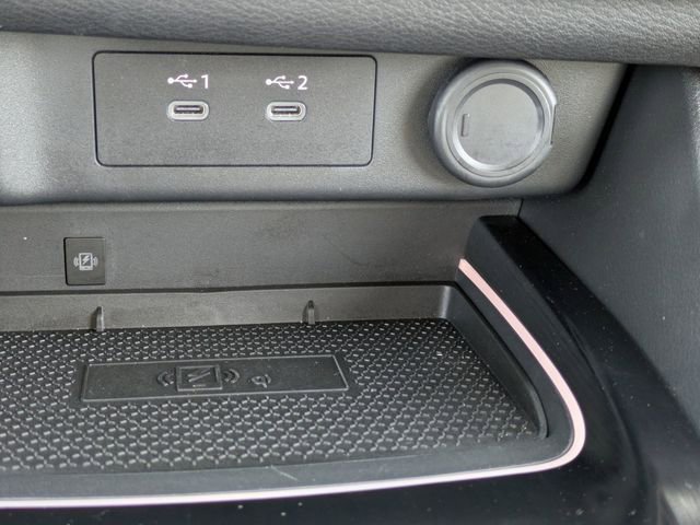 Used 2025 Nissan Rogue SL w/ SL Premium Package FWD image 24