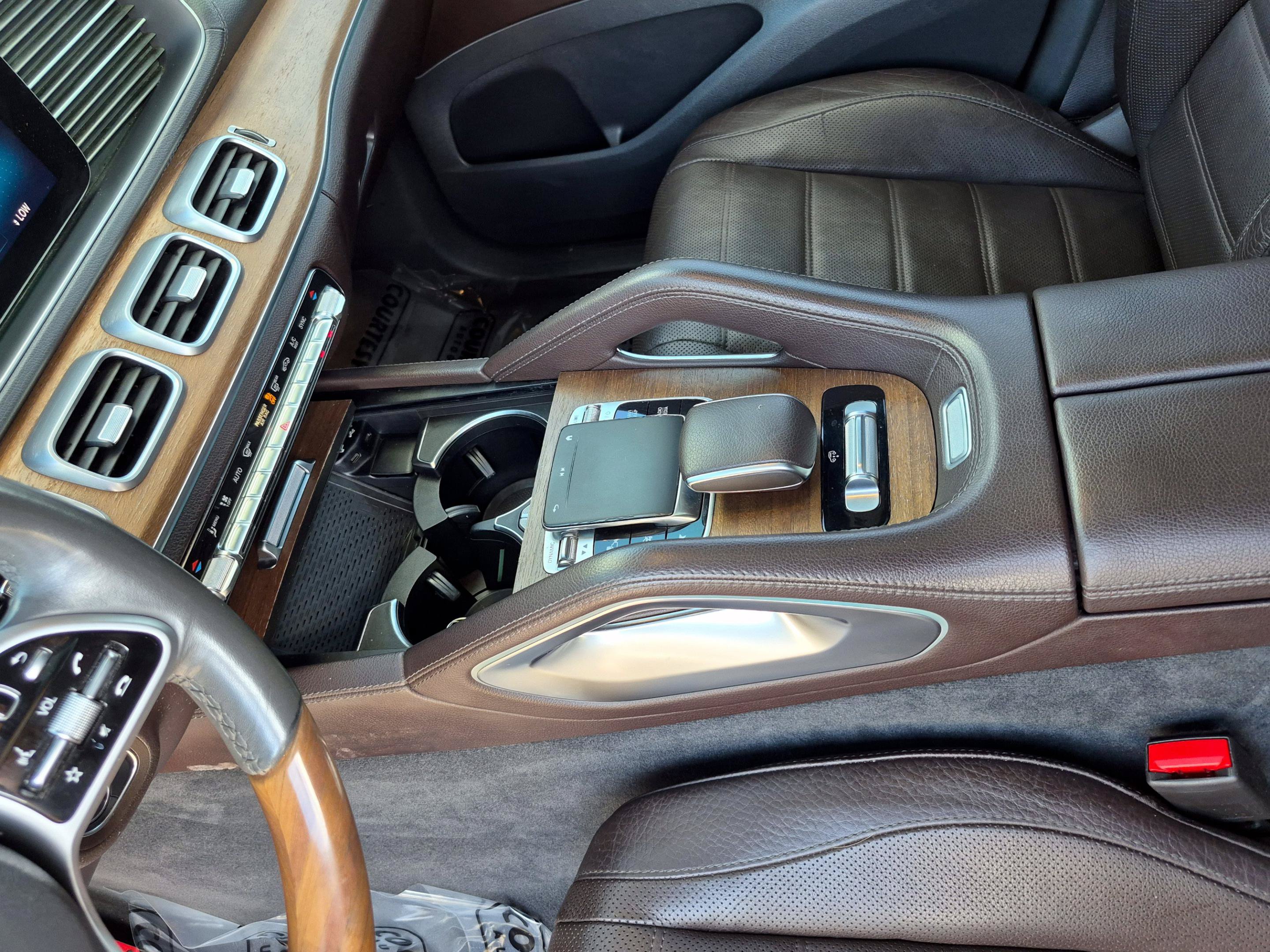 Used 2020 Mercedes-Benz GLS 450 4MATIC image 25