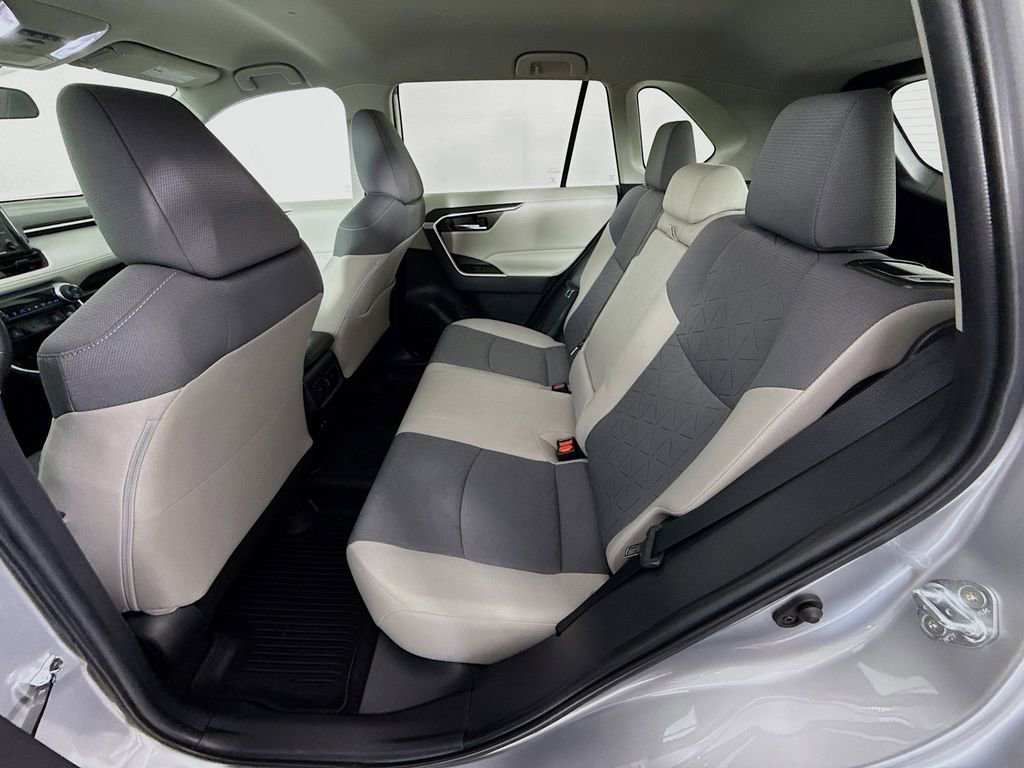 Used 2022 Toyota RAV4 XLE w/ XLE Grade Weather Package AWD/4WD image 25