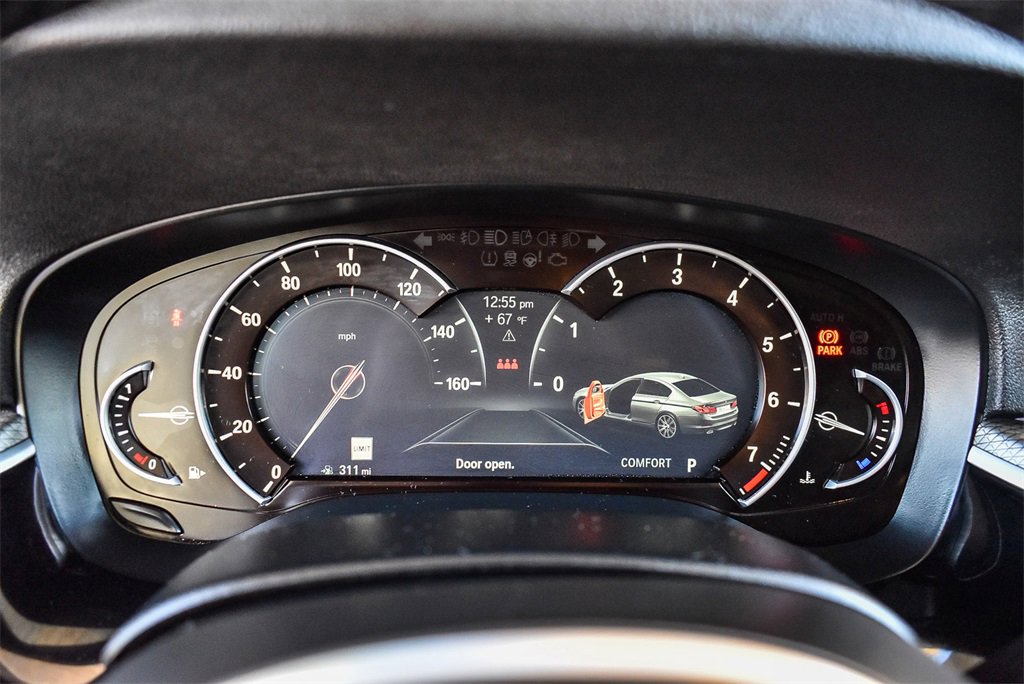 Used 2019 BMW 540i w/ M Sport Package image 23