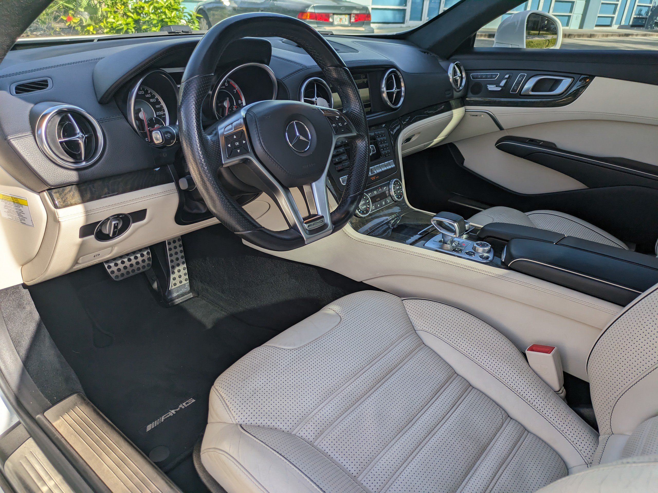 Used 2014 Mercedes-Benz SL 63 AMG image 15