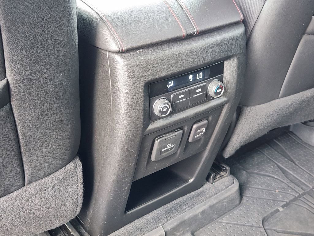 Used 2023 Chevrolet Traverse RS w/ LPO, Floor Liner Package image 35