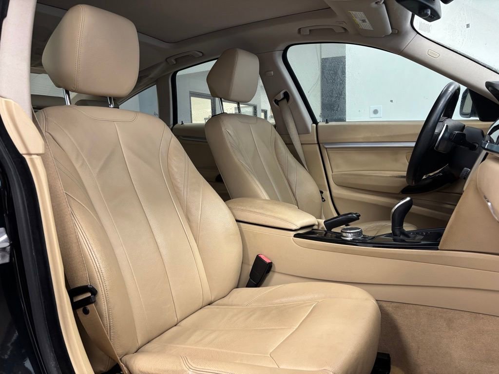 Used 2015 BMW 328i Gran Turismo xDrive image 7