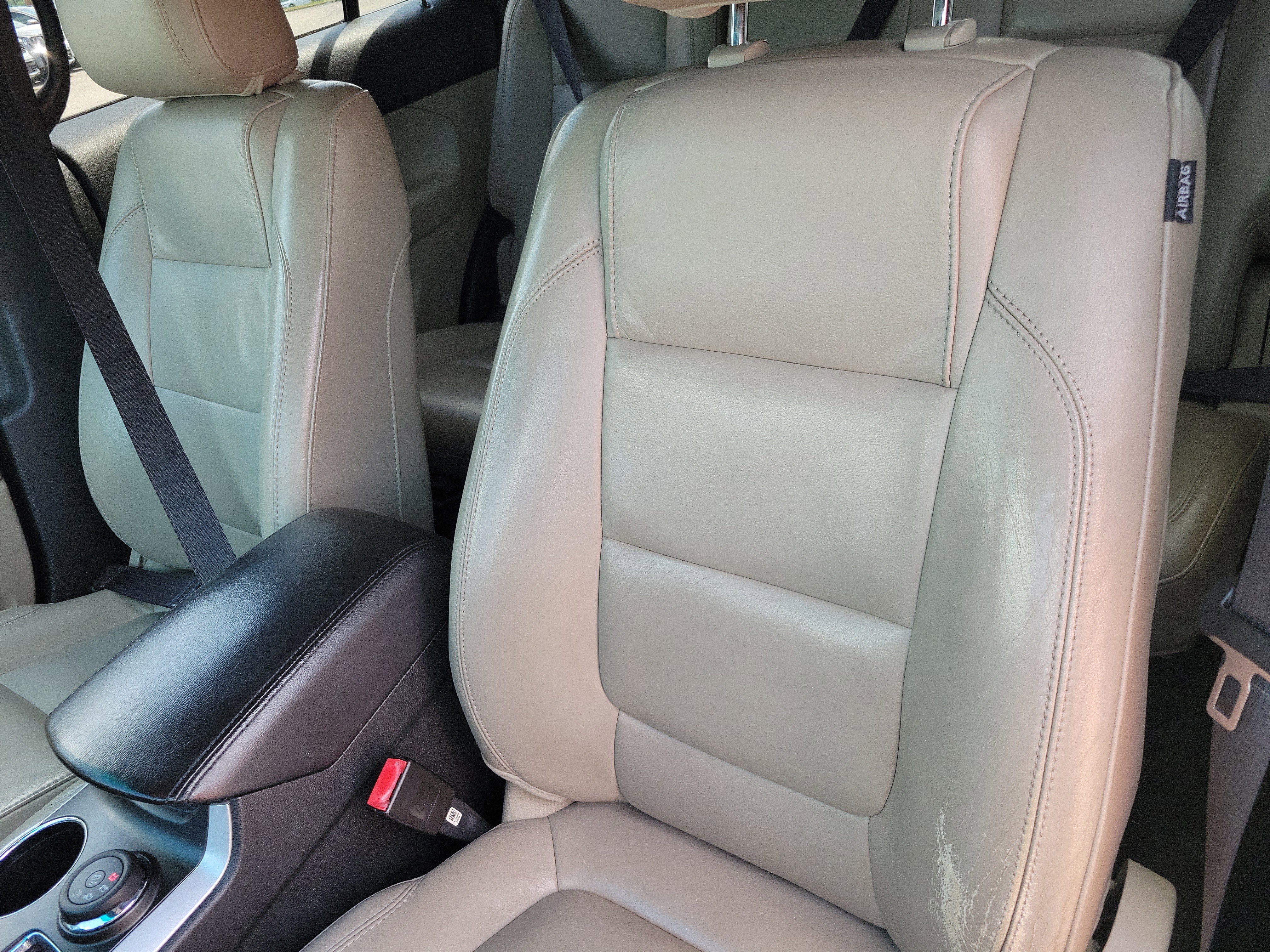 Used 2013 Ford Explorer XLT image 4