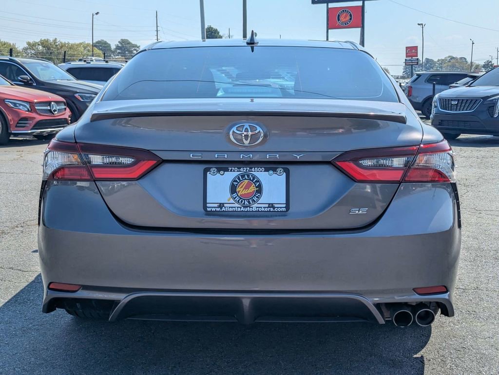 Used 2021 Toyota Camry SE image 6