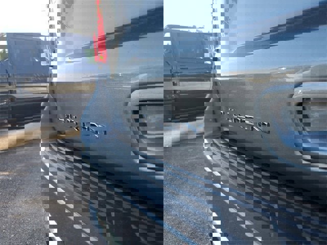 New 2025 GMC Yukon XL Denali image 8