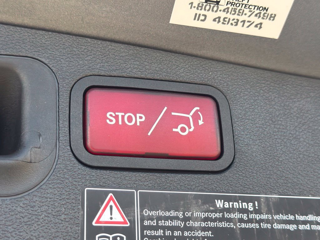 Used 2011 Mercedes-Benz GL 450 4MATIC image 18