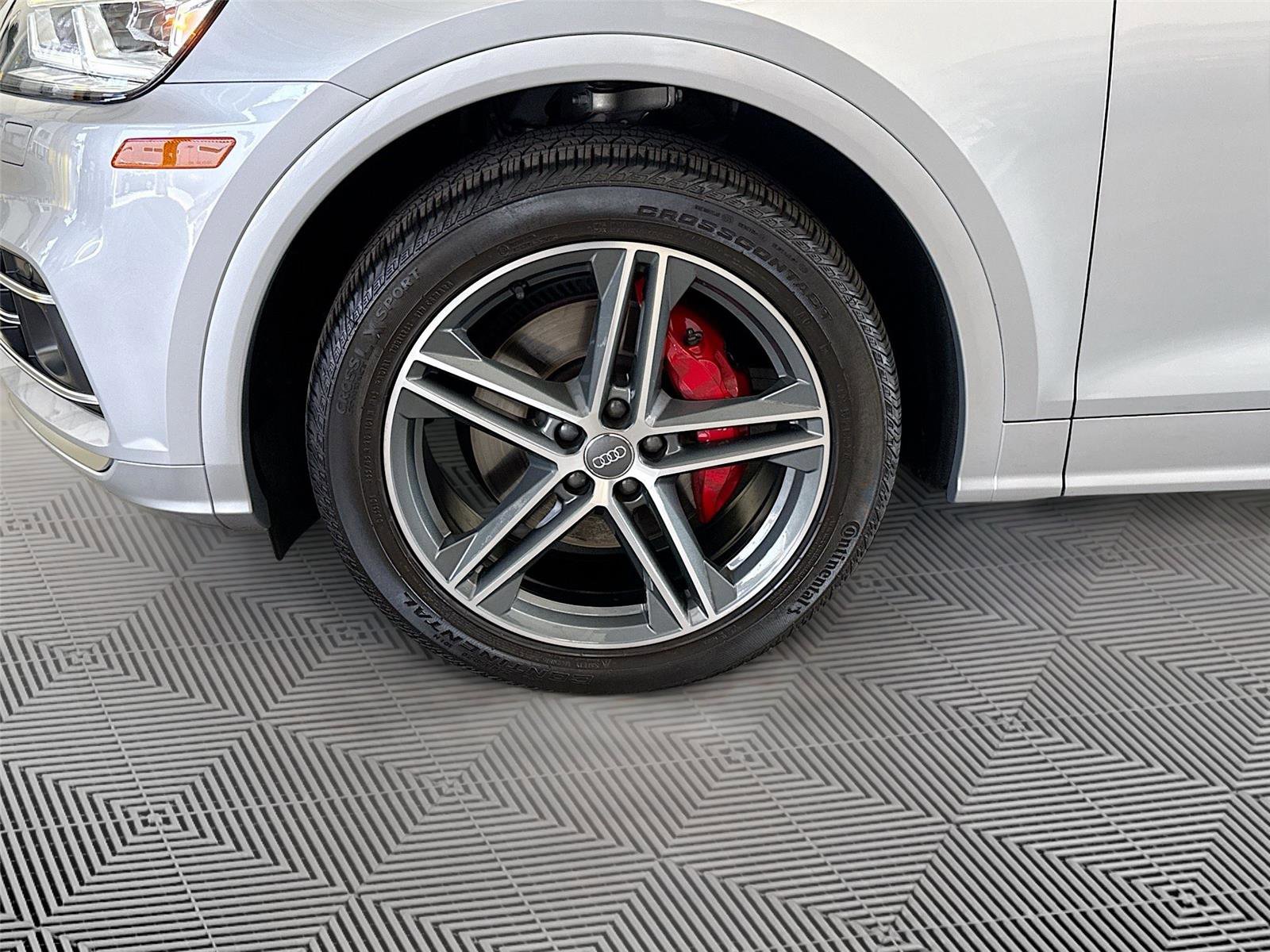 Used 2018 Audi SQ5 Prestige AWD/4WD image 32