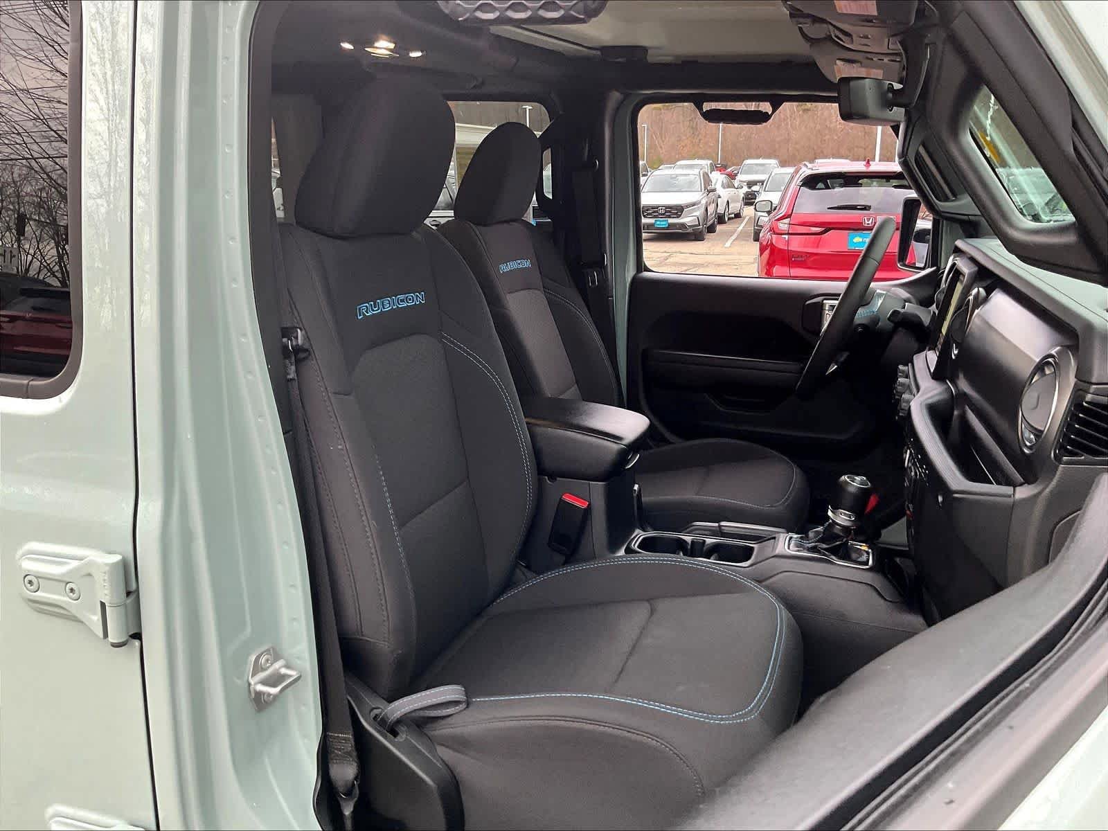 Used 2023 Jeep Wrangler Unlimited Rubicon 4xe AWD/4WD image 11