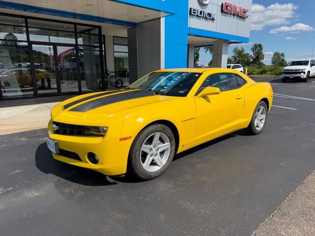 Used 2010 Chevrolet Camaro LT RWD image 2