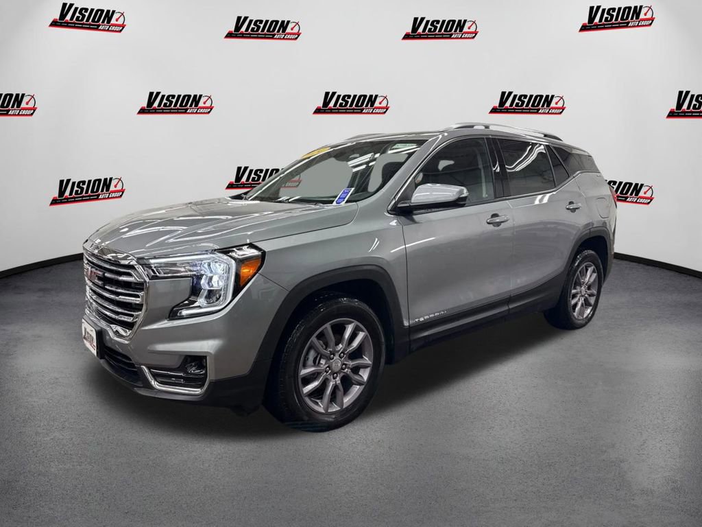 Used 2024 GMC Terrain SLT