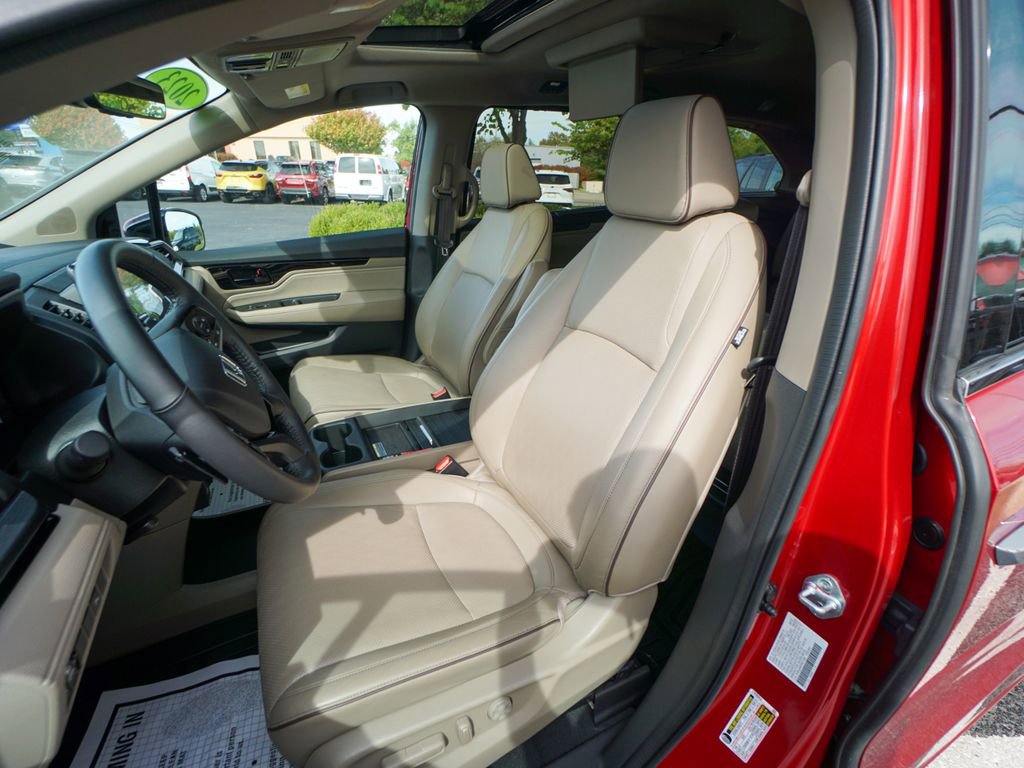 Used 2023 Honda Odyssey Elite image 14
