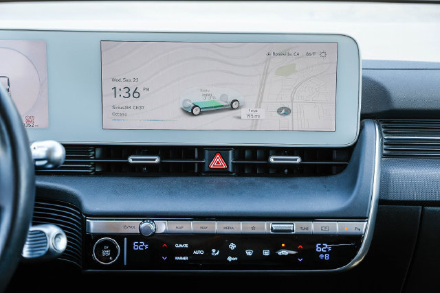 Certified 2024 Hyundai Ioniq 5 SEL AWD/4WD image 13