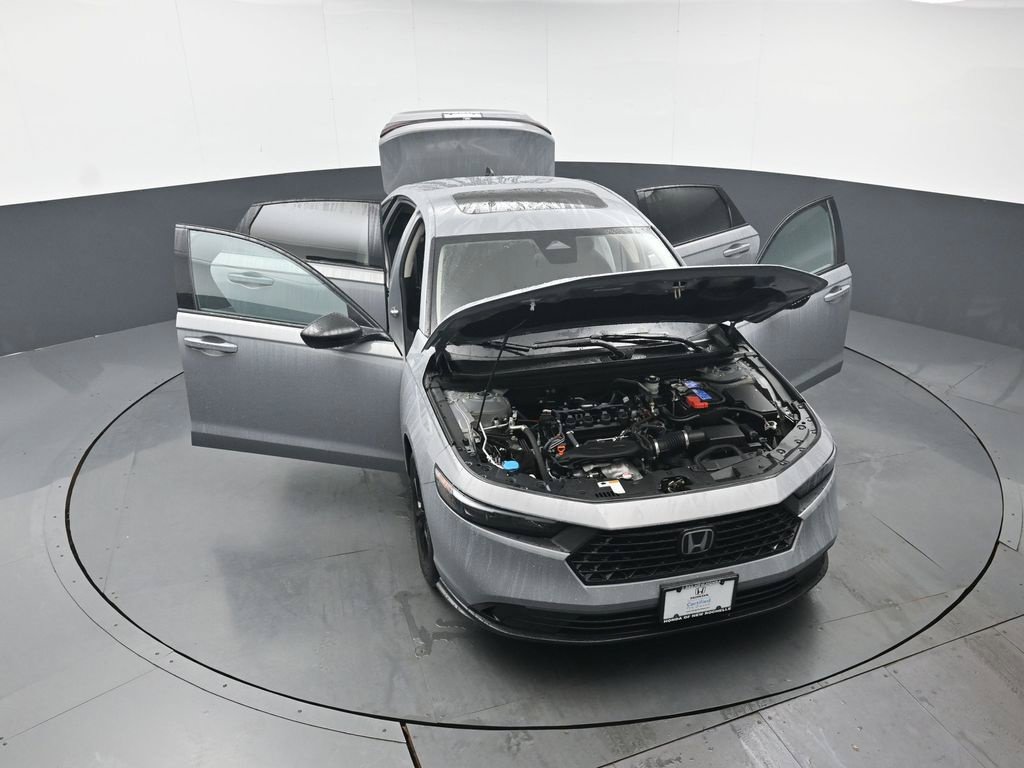 Used 2025 Honda Accord SE image 51