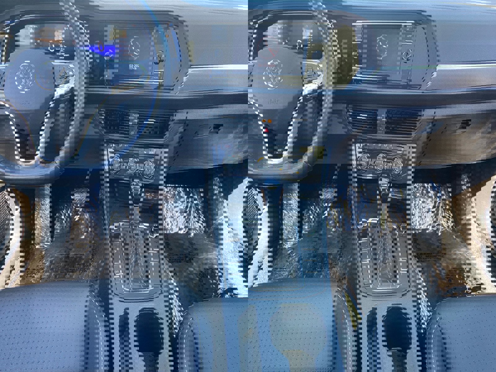 Used 2024 Volkswagen Jetta SE image 11