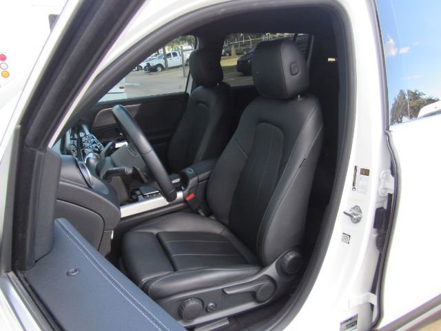 Used 2022 Mercedes-Benz EQB 300 4MATIC w/ Exclusive Package image 13