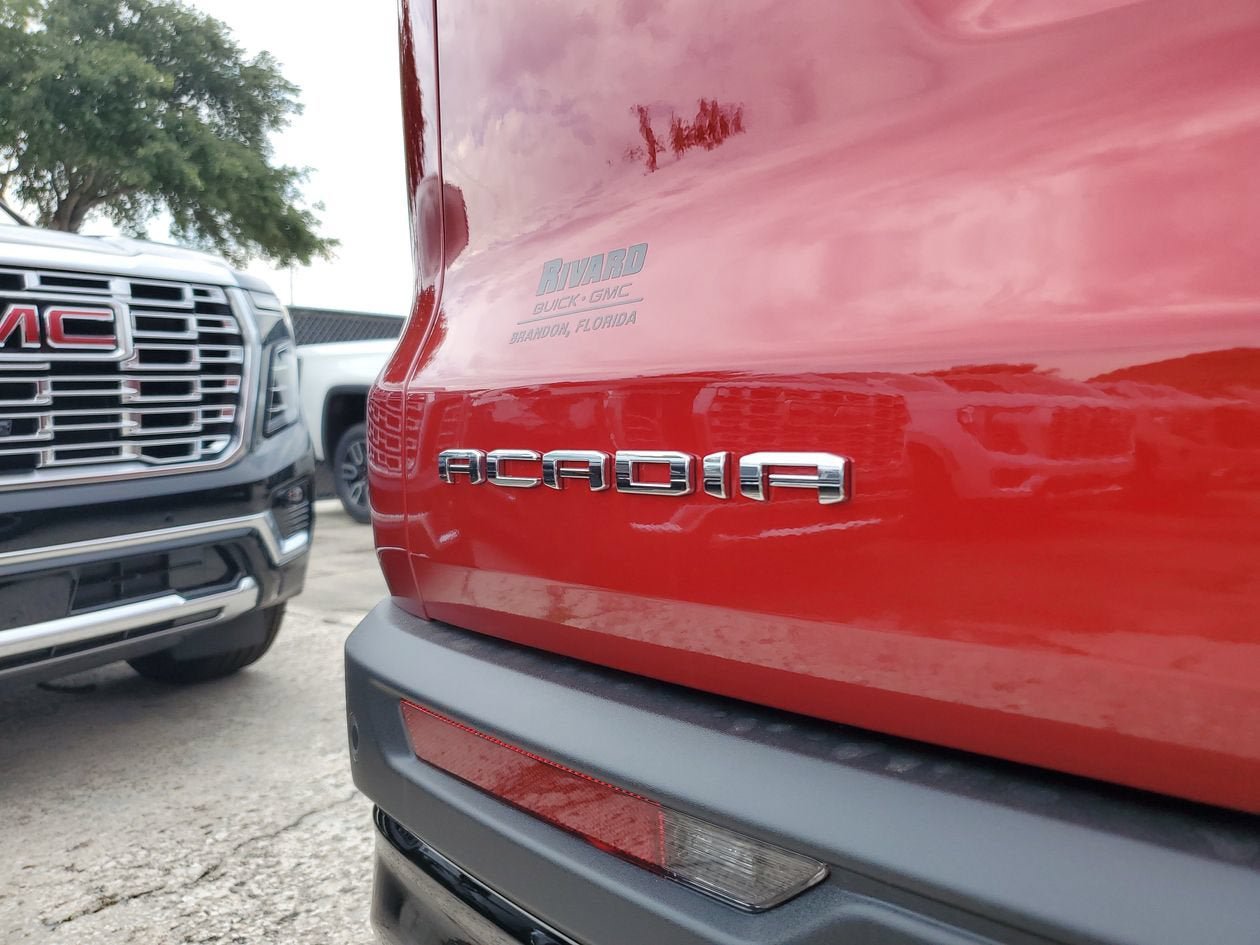 New 2026 GMC Acadia AT4 w/ Luxury Package AWD/4WD image 8
