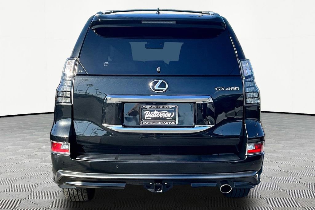 Used 2023 Lexus GX 460 Premium w/ Accessory Package image 4