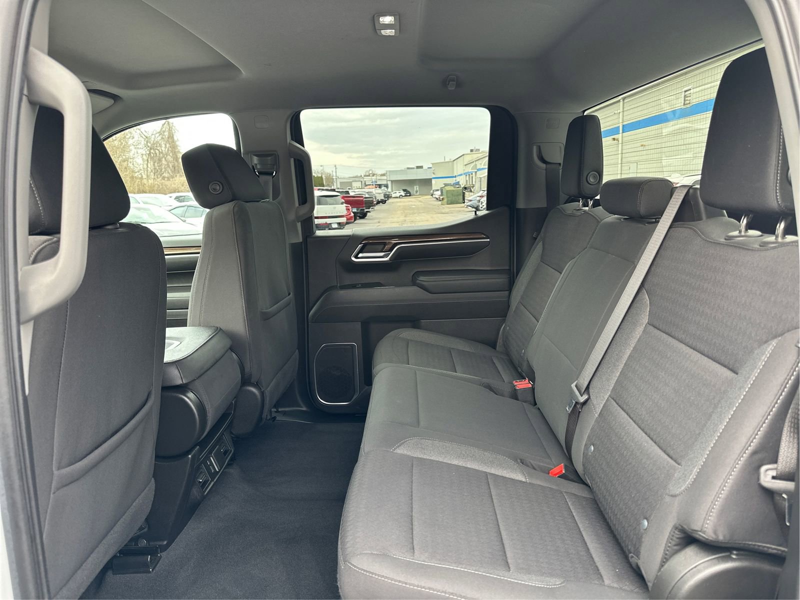 Certified 2022 Chevrolet Silverado 1500 LT AWD/4WD image 10